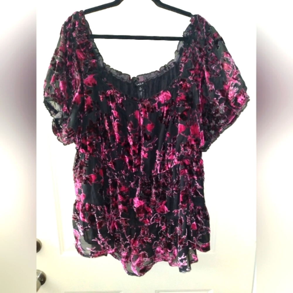 Nwt Torrid burnout velvet tiered babydoll